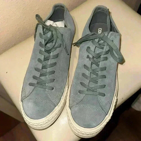 Converse green suede. Men’s 9 or Women’s 11 - Picture 1 of 9